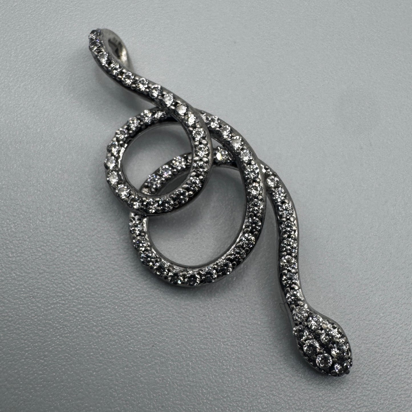 Joli Pendentif en argent massif « serpent »