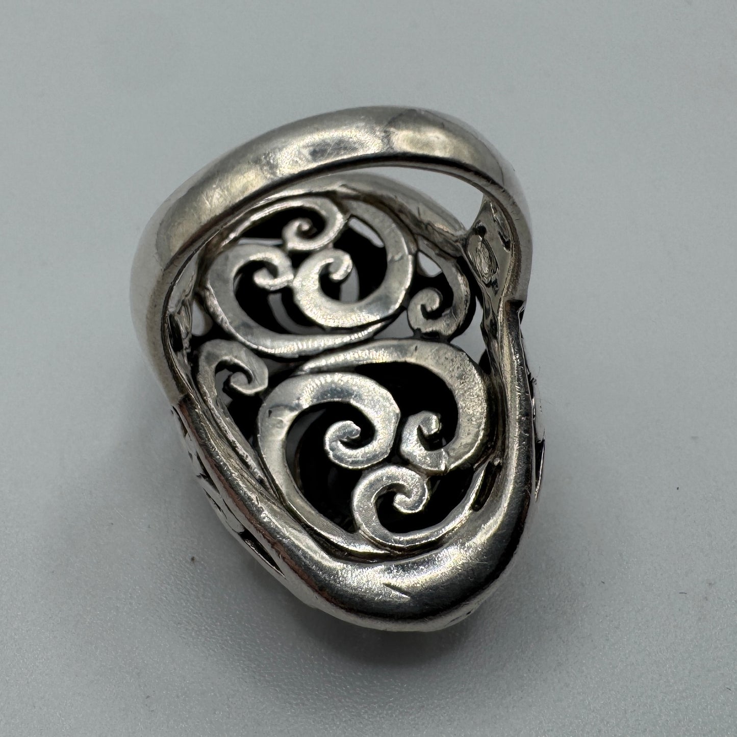 Superbe grosse Bague en argent motif géométrique