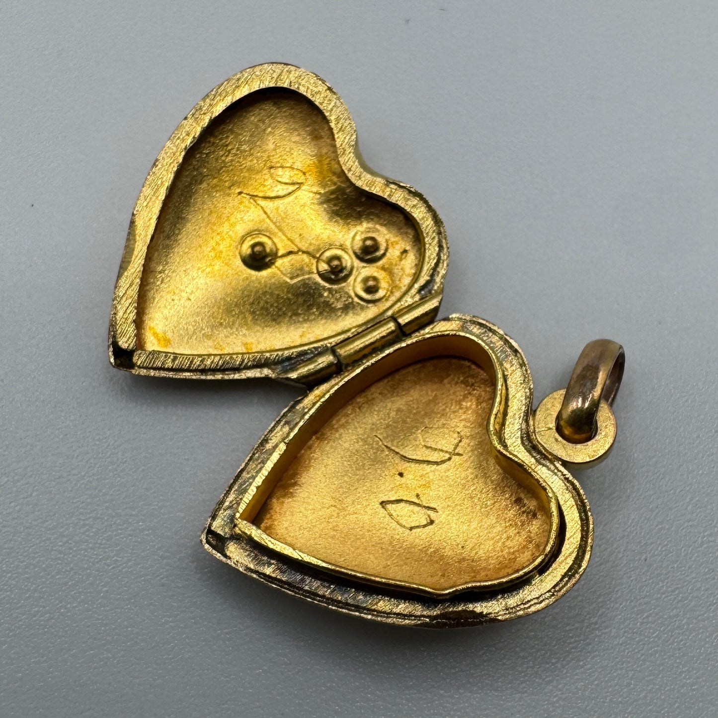 Pendentif ancien porte photo ou relique « coeur » - plaqué or