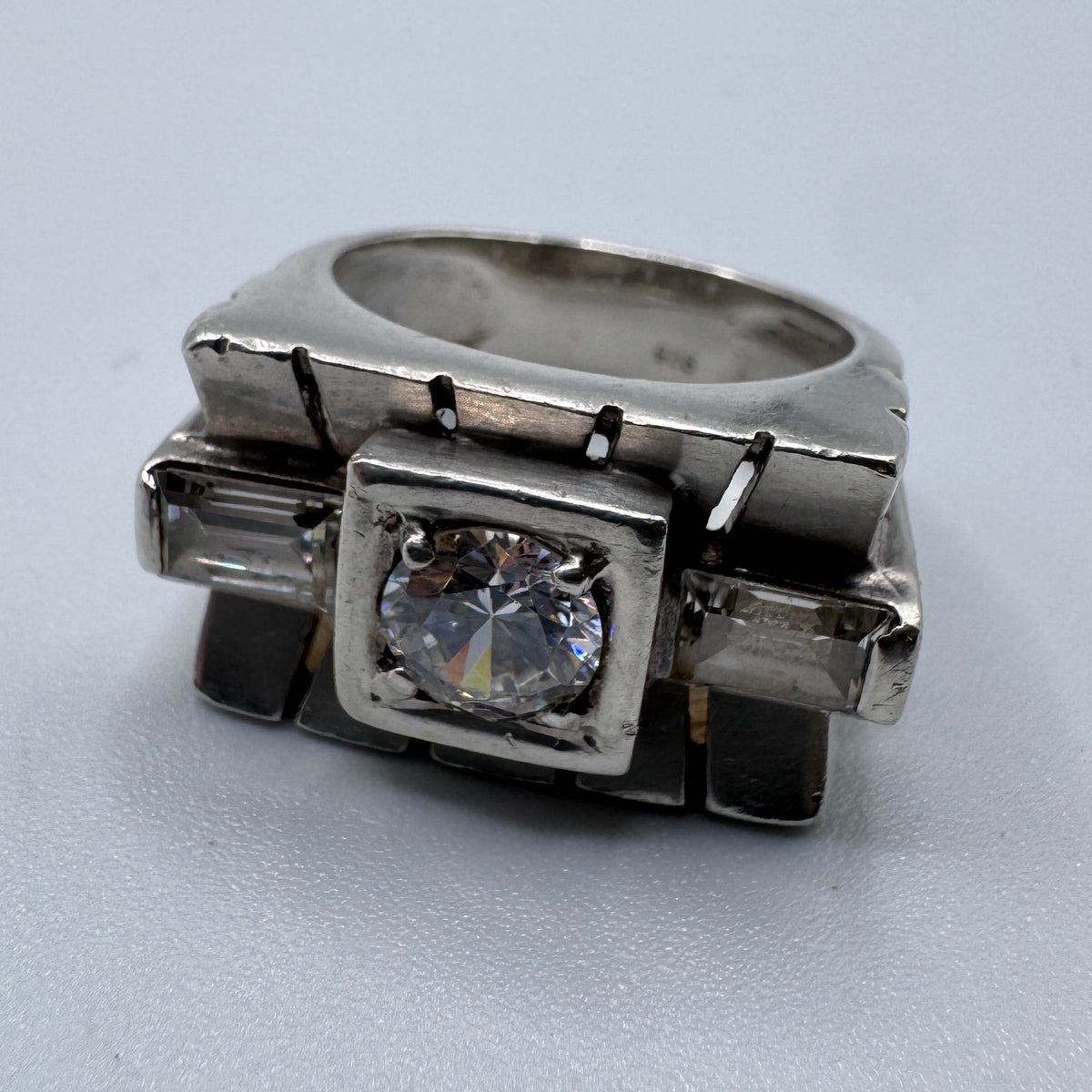 Grosse Bague TANK style Art Deco en argent et brillants