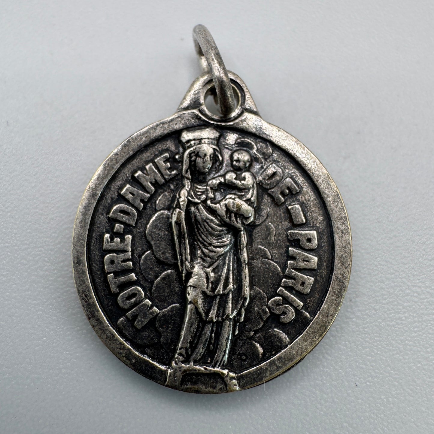 Médaille religieuse ancienne « Notre Dame de Paris »