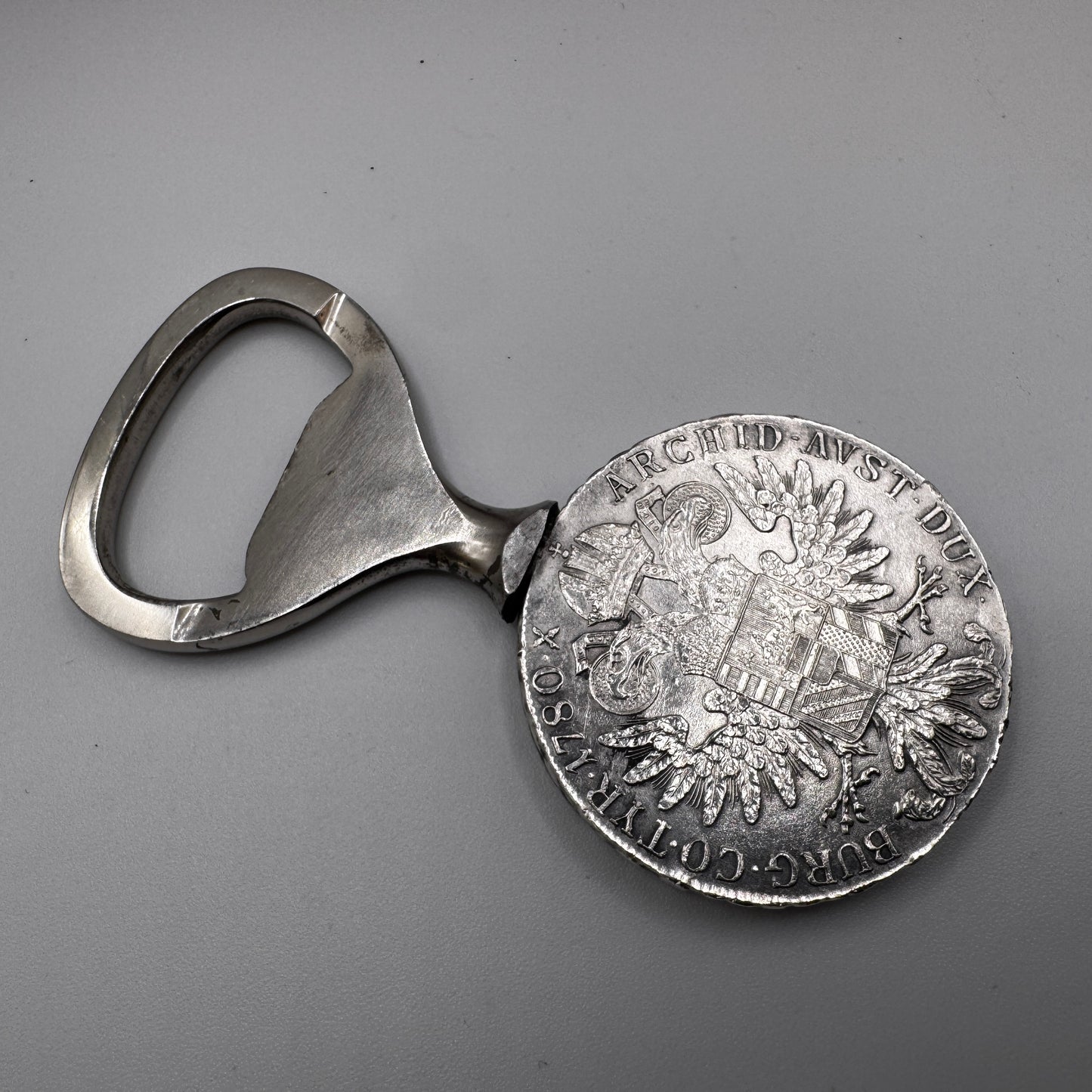 Rare ensemble Décapsuleur et tire bouchon ancien - Monnaies argent Thaler Marie Thérèse