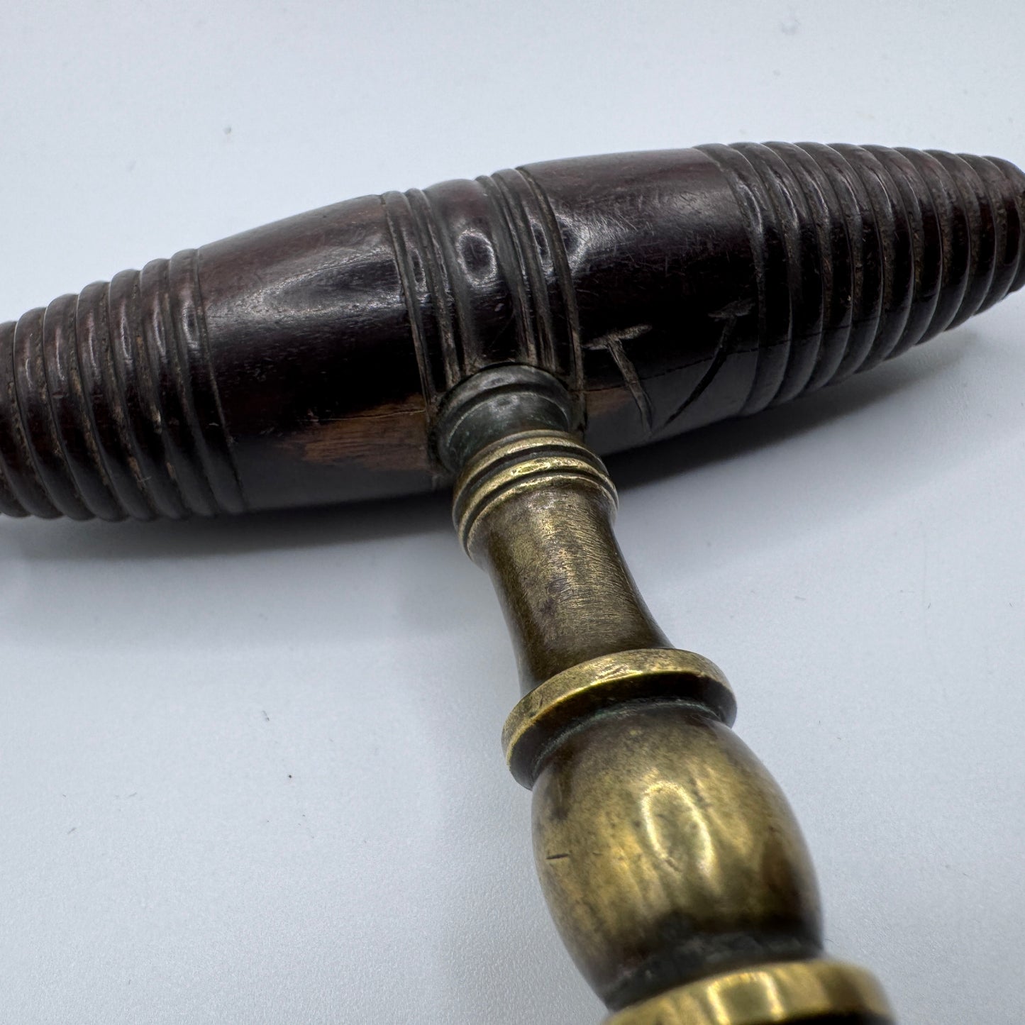 Rare Tire bouchon à brosse 18/19 eme - acier, bronze et bois