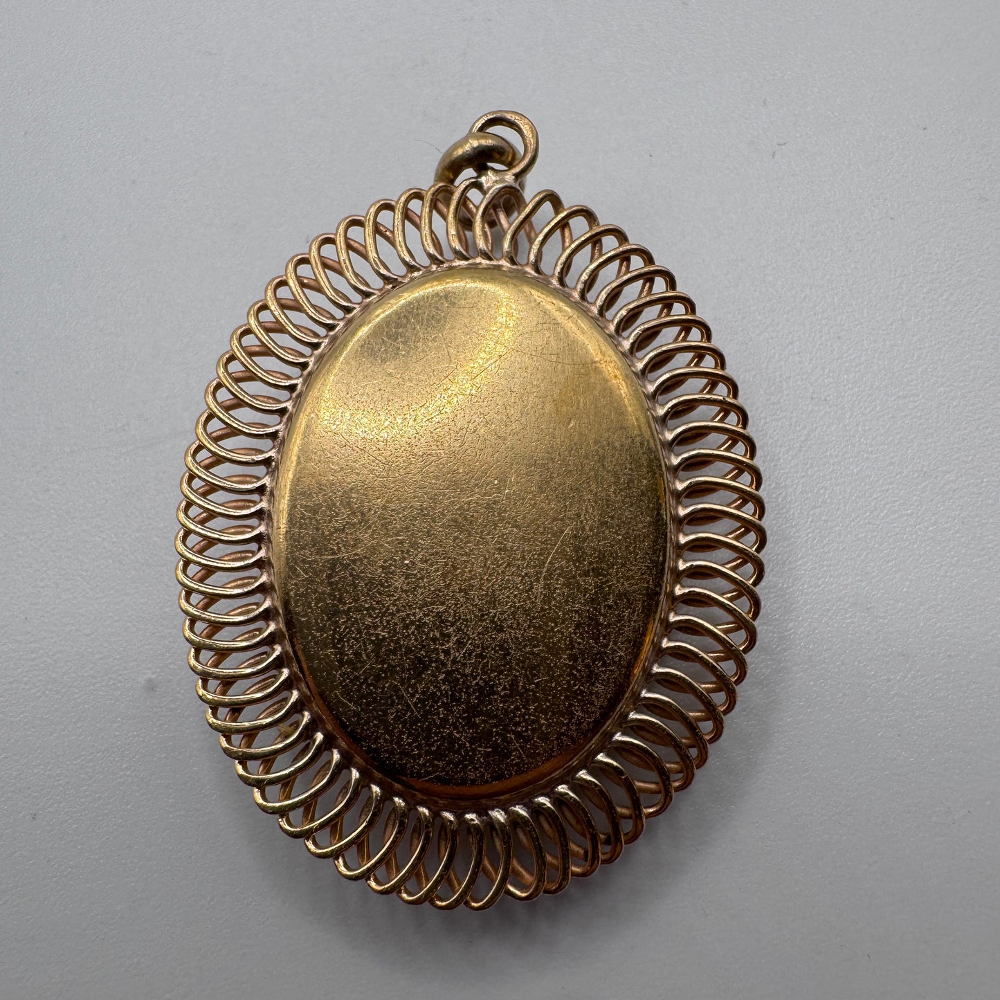Pendentif ancien porte photo en plaqué or