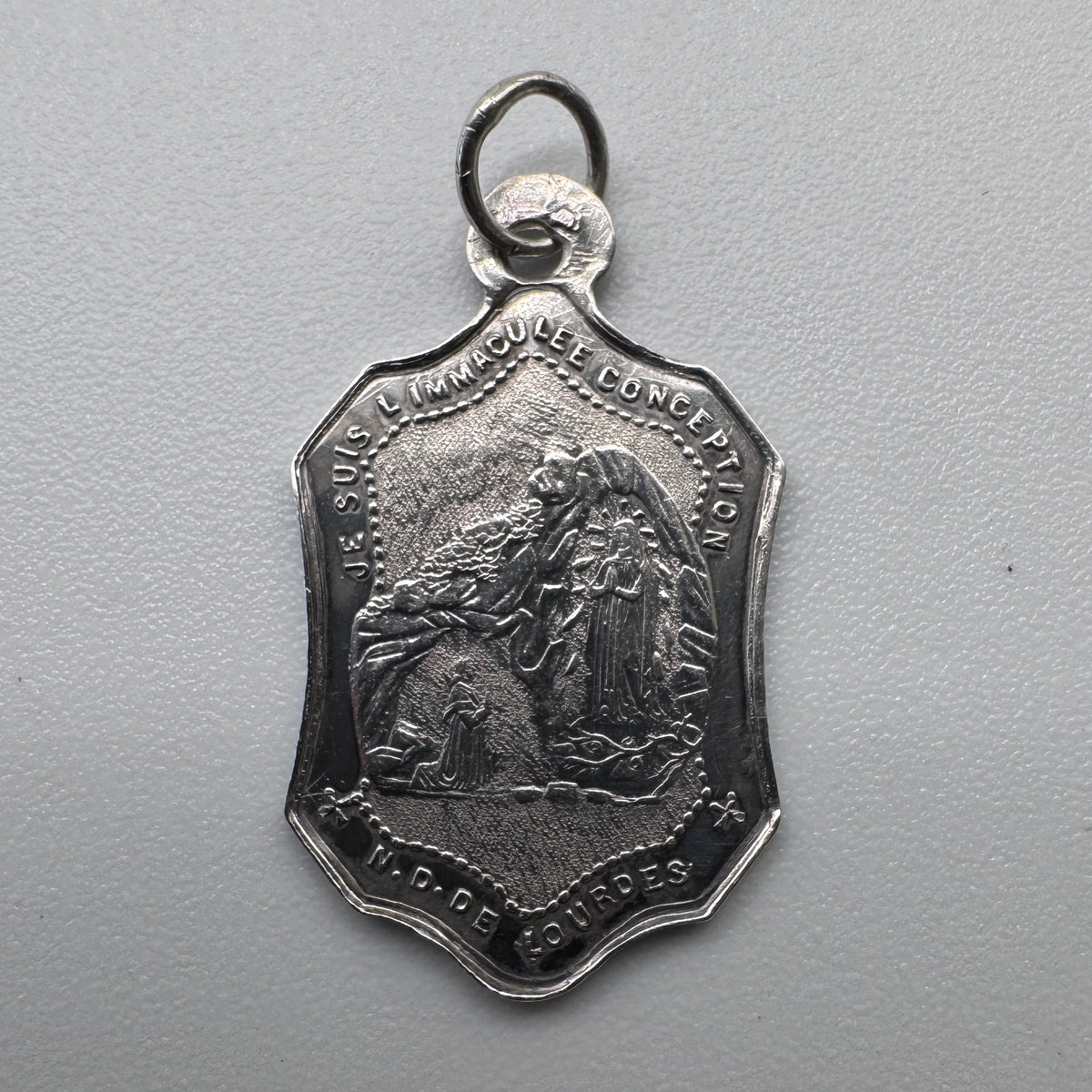 Medaille religieuse ancienne « Basilique de Lourdes » - argent