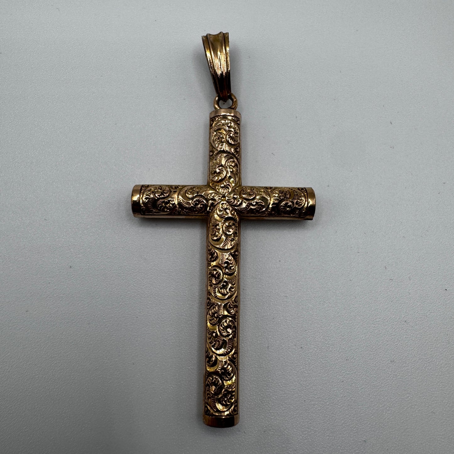 Grande Croix XIXeme - plaqué or ciselé