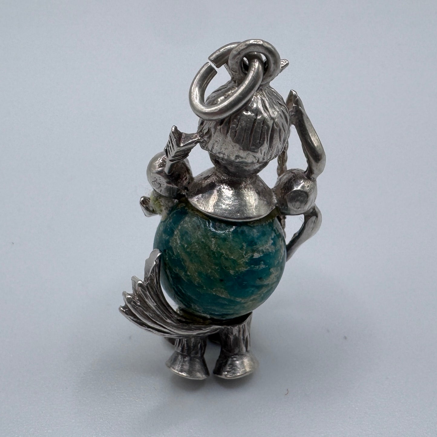 Joli Pendentif en argent massif et Pierre « reine zoomorphe »