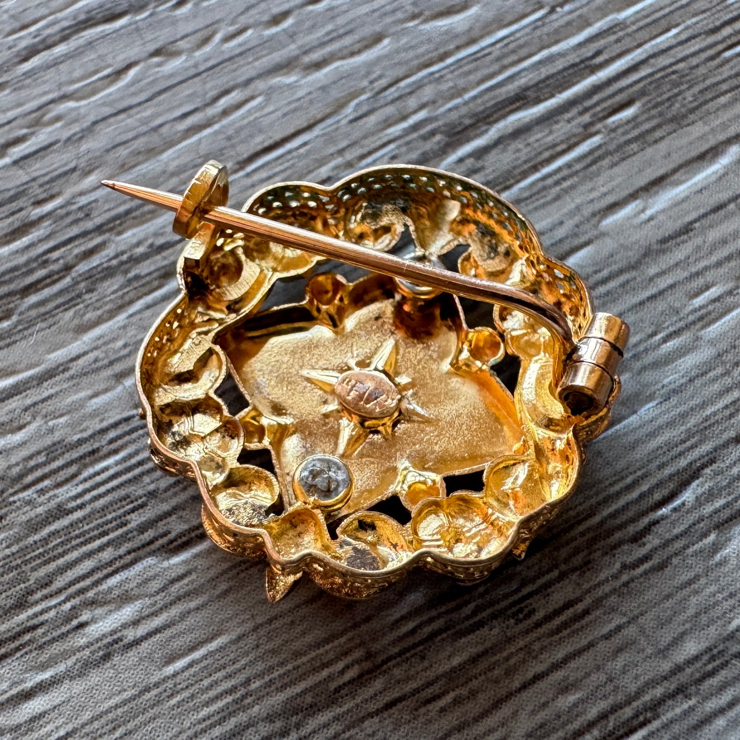 Broche ancienne en plaqué or - vers 1900
