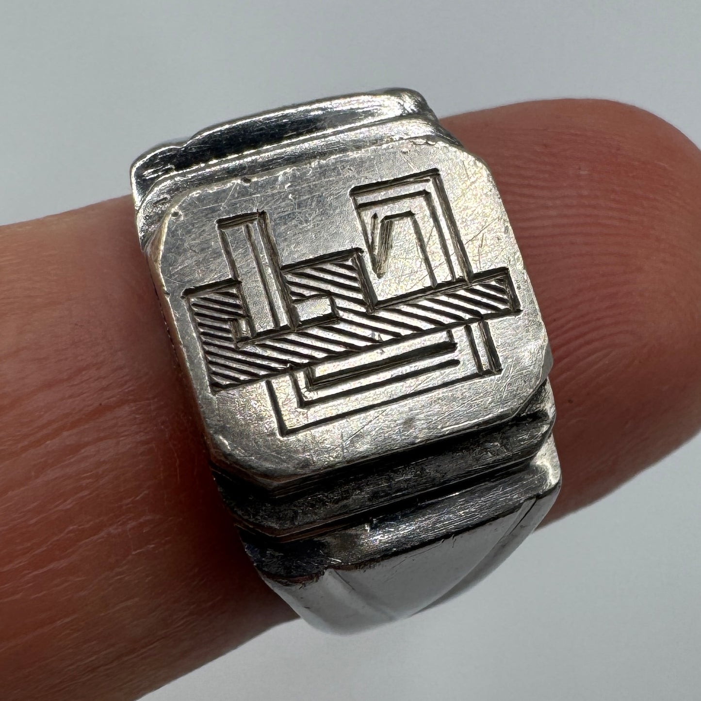 chevalière ancienne Art déco - argent massif et acier, monogramme gravé