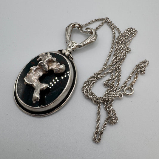 Superbe collier Pendentif ancien - argent massif et jaspe sanguin