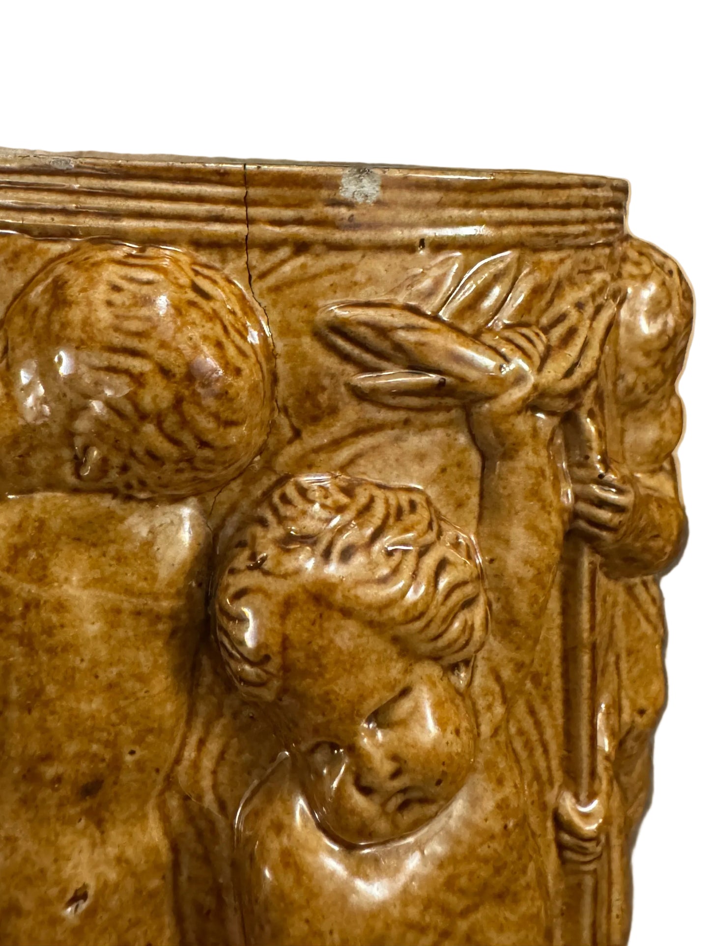 Superbe pot XIXe « angelots chevauchant un dauphin » - grès vernissé