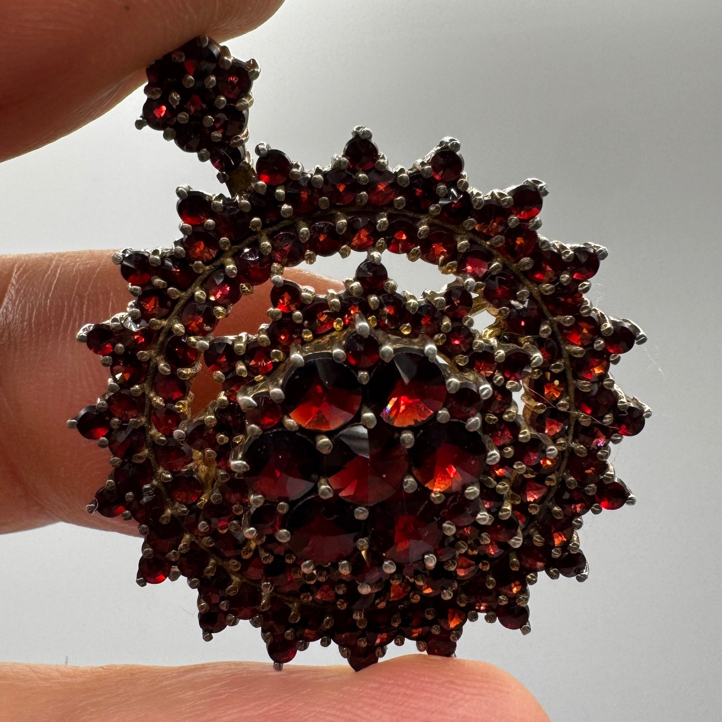 Superbe broche pendentif ancien - argent massif vermeil et grenats