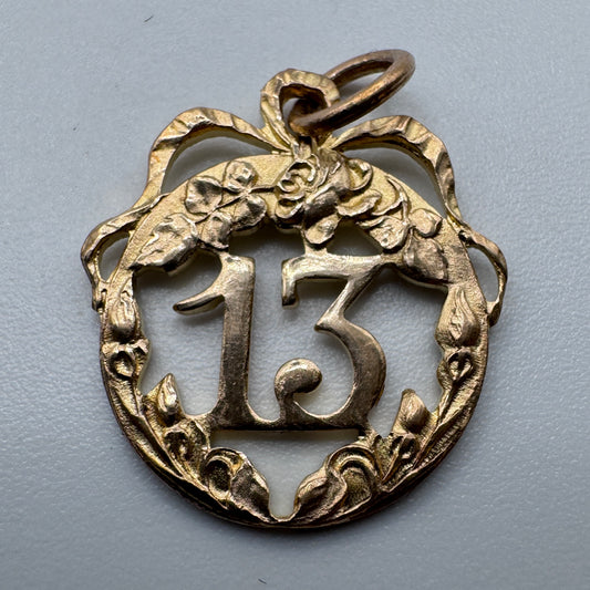 Pendentif ancien en argent porte bonheur « chiffre 13 » vers 1900