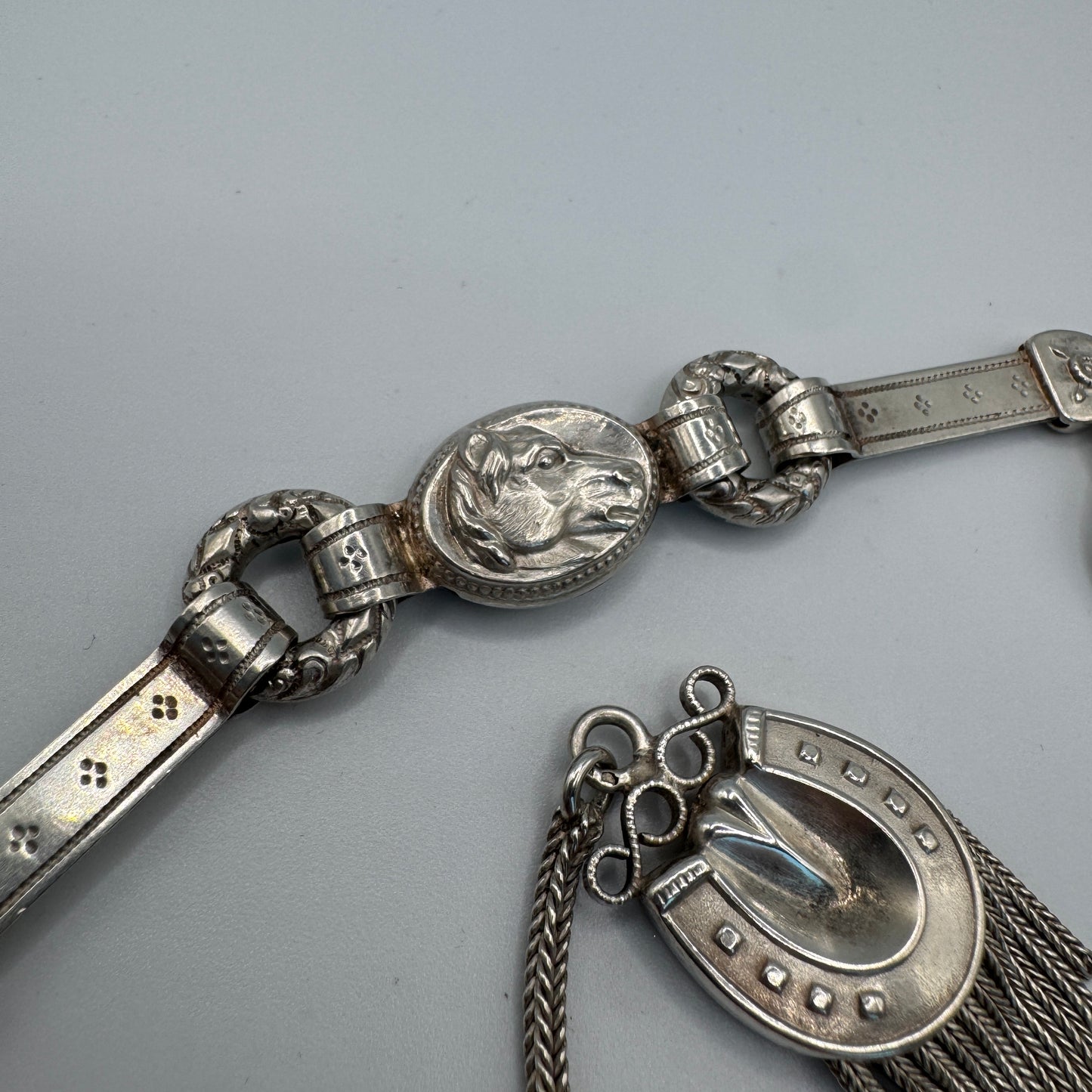 Châtelaine de montre à gousset XIXeme « thème équestre » - argent massif