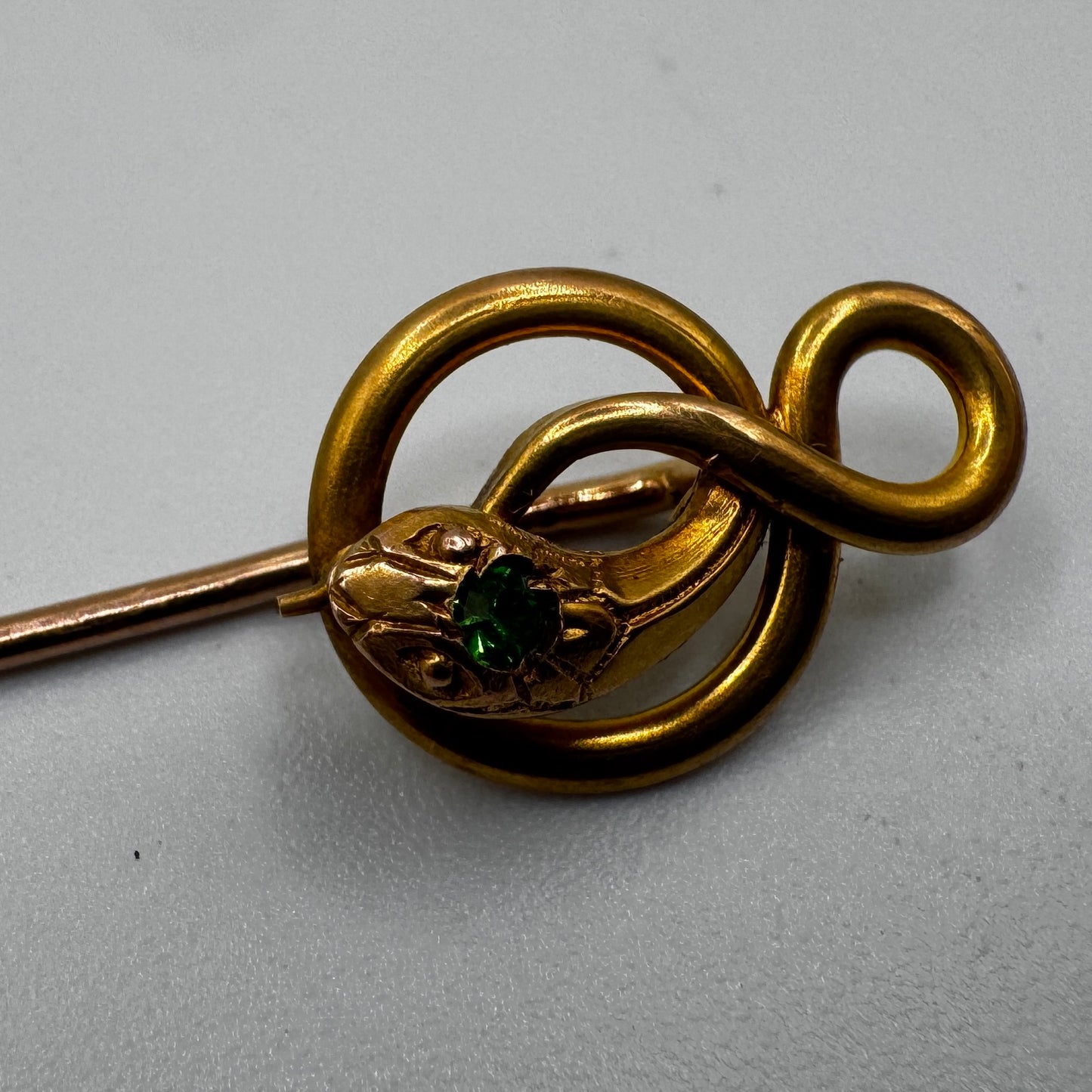 Épingle à cravate ancienne « serpent » - plaqué or