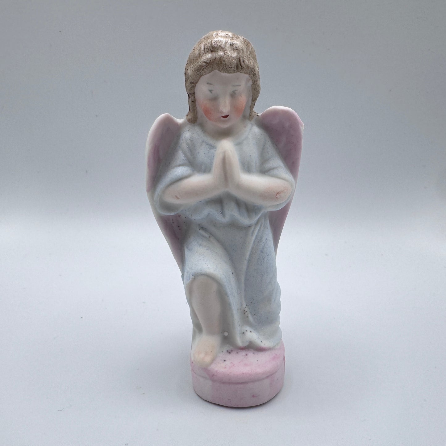 Petite sculpture religieuse ancienne en biscuit polychrome - ange gardien