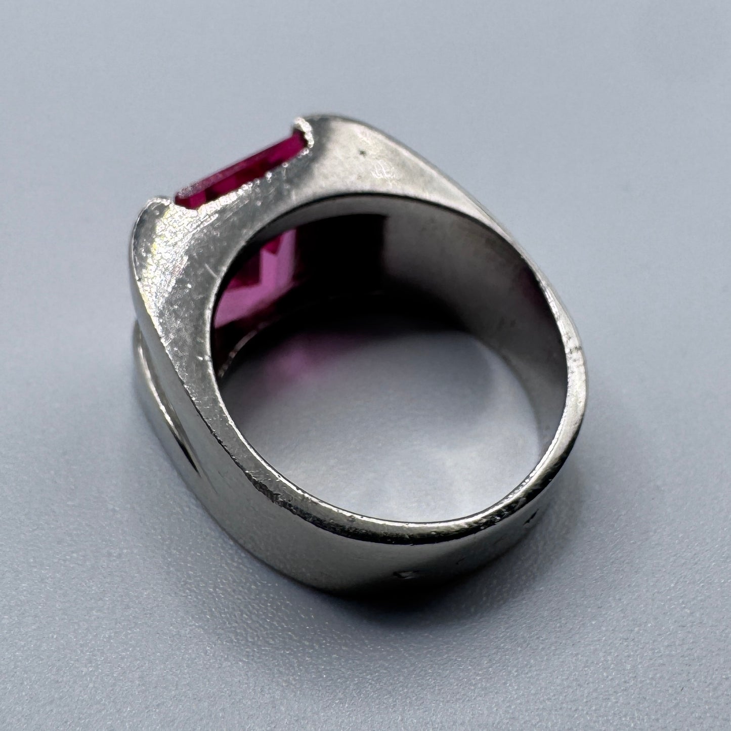 Superbe chevalière ancienne Art deco en argent et verroterie
