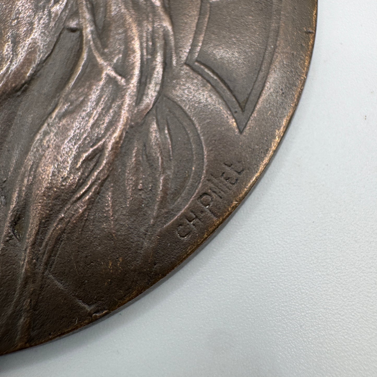 Grosse Médaille artistique ancienne en bronze « Le Christ » par Charles Pillet
