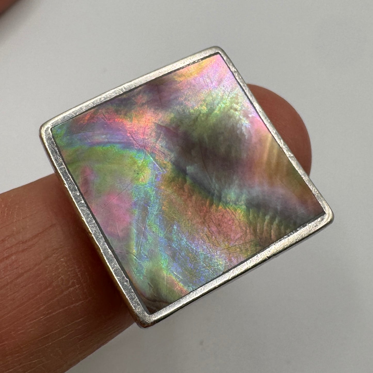 bague en argent et nacre
