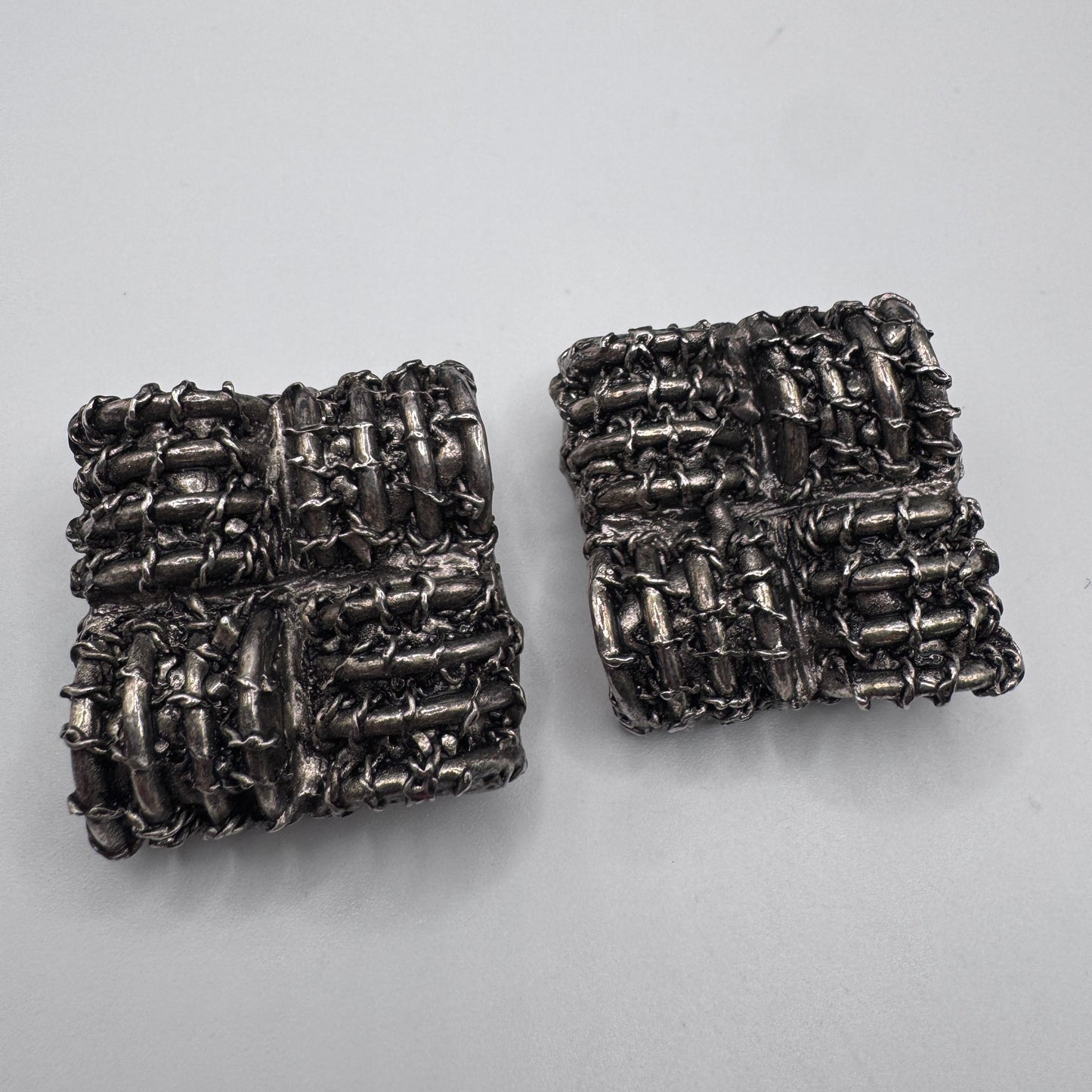 Jolis grands Clips vintage - plastique métallisé argenté