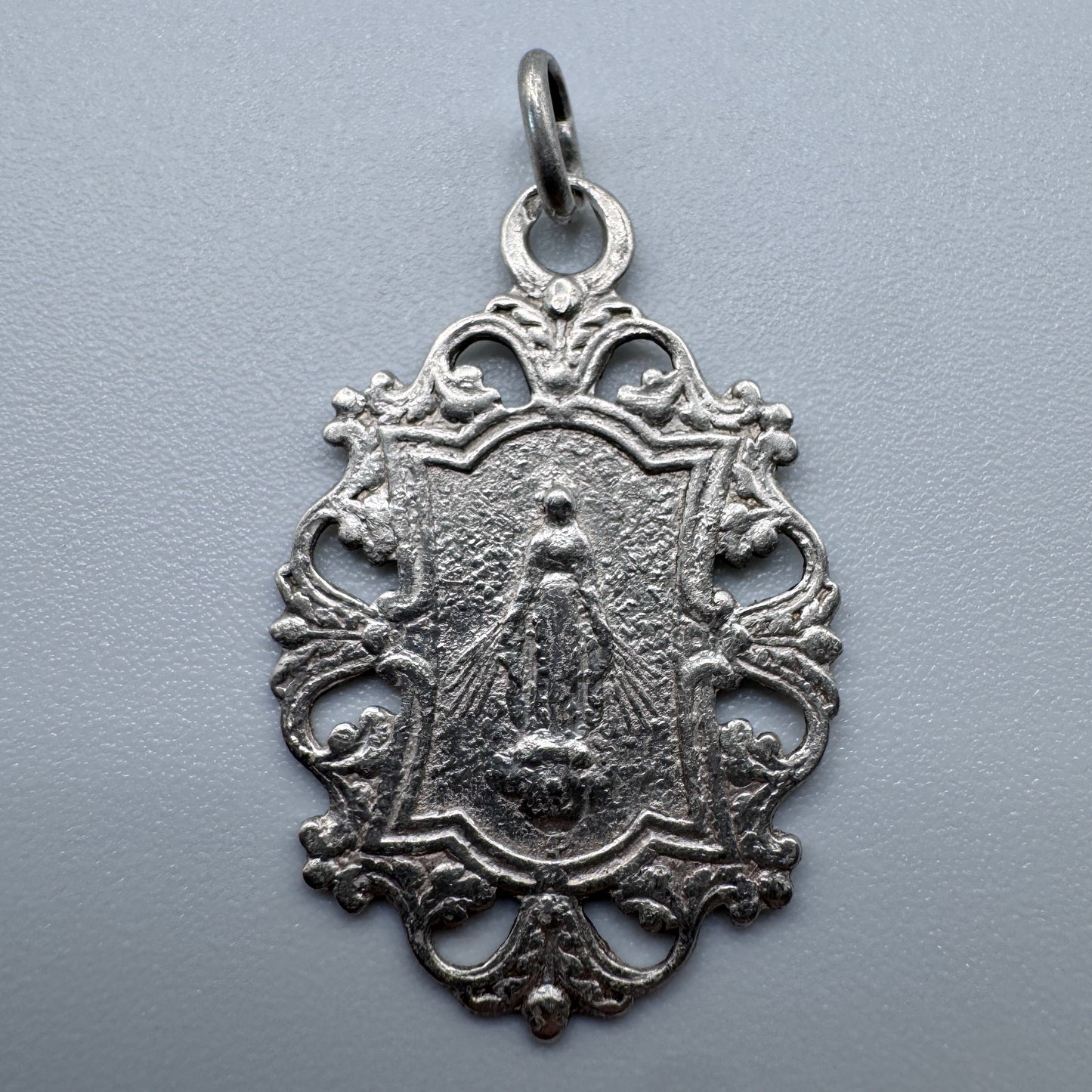 Médaille religieuse ancienne en argent « Sainte Vierge »