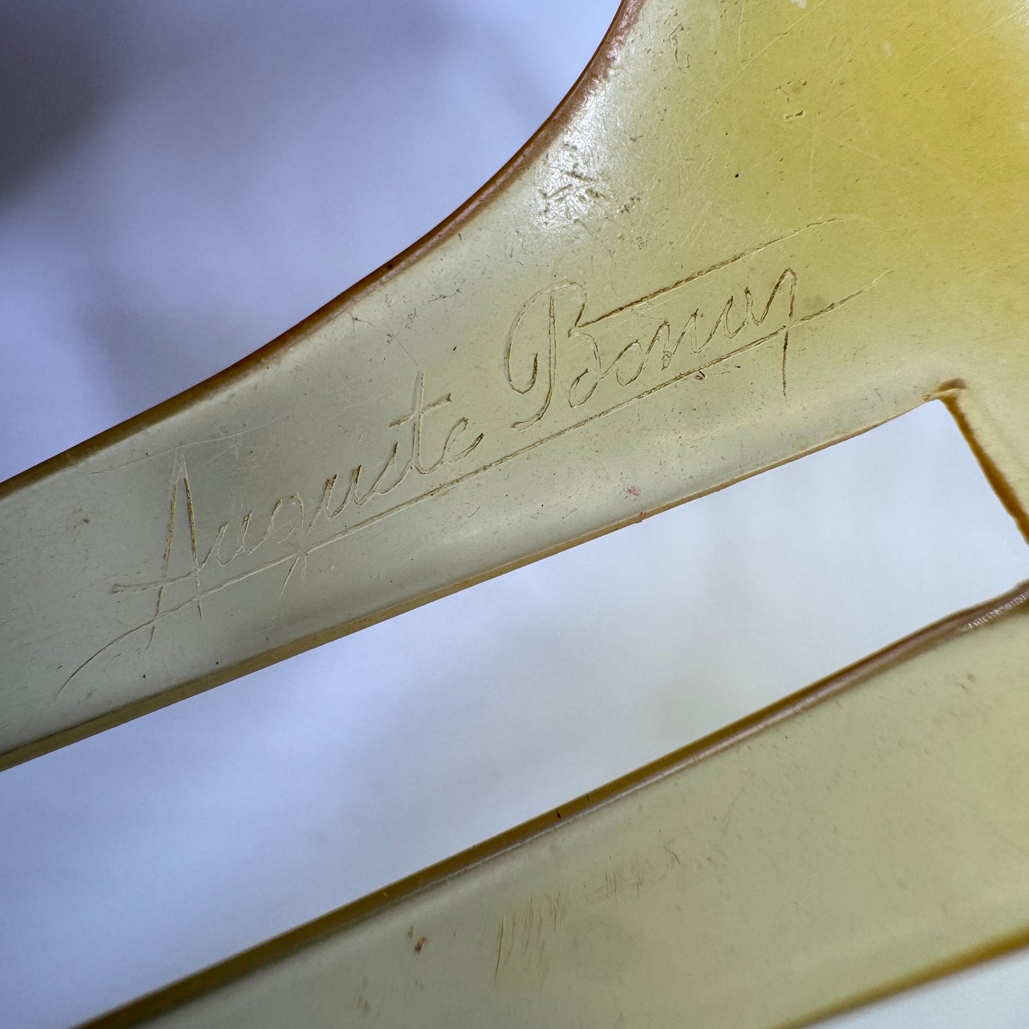 Peigne à cheveux art deco - celluloïd - signé Auguste bonaz