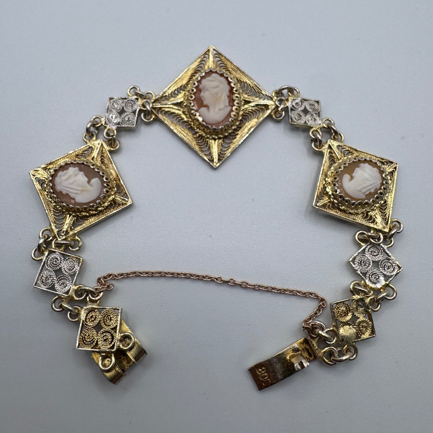 Bracelet ancien Art Deco argent vermeil - décor aux Camées