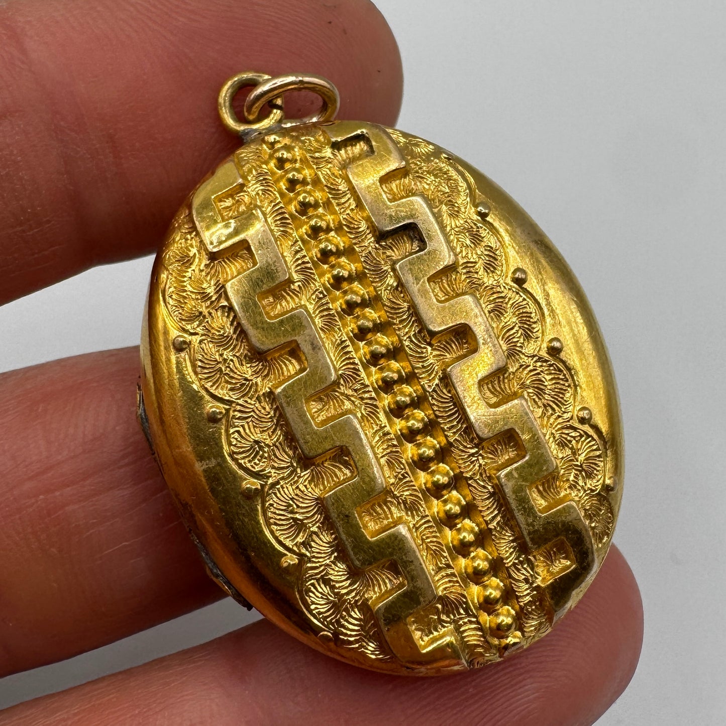 Pendentif ancien porte photo ou relique - plaqué or