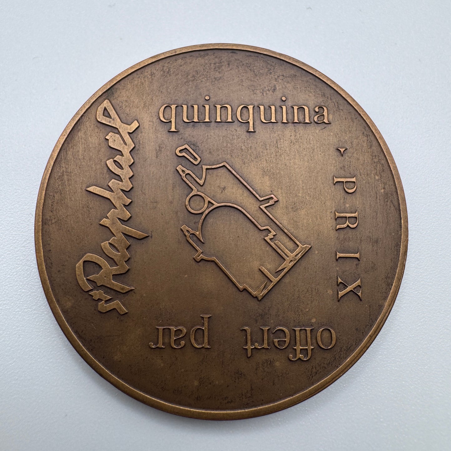 Médaille art deco en bronze « prix athlétique offert pas SAINT RAPHAËL QUINQUINA »