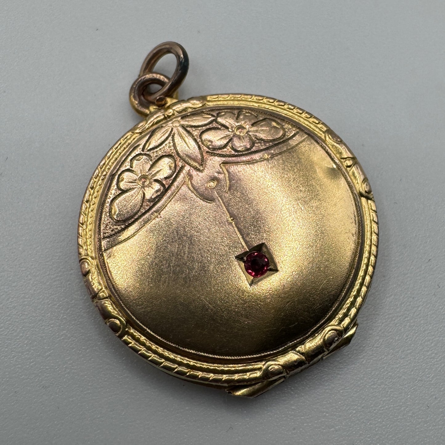 Pendentif ancien Art Deco porte photo ou relique - plaqué or