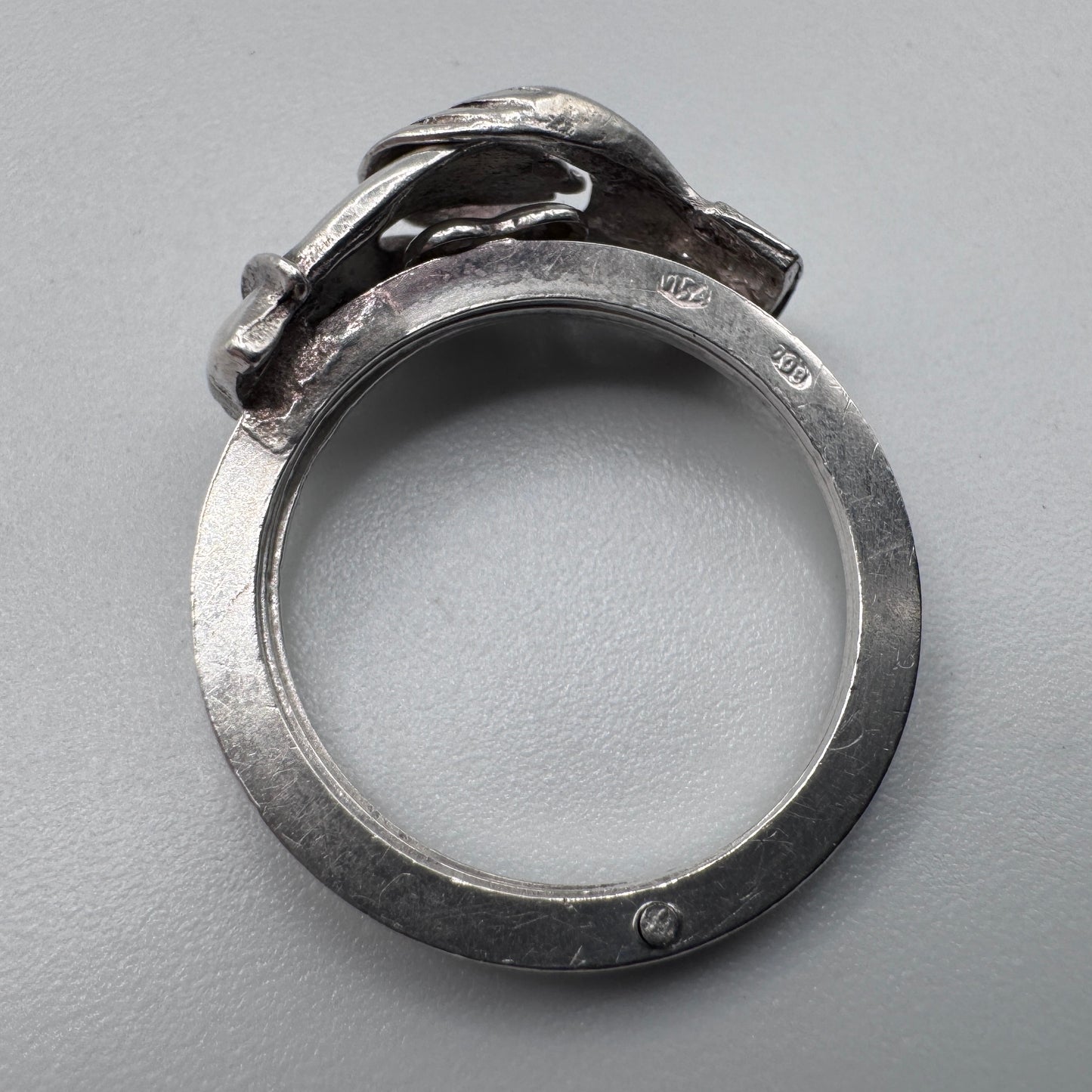 Jolie bague en argent à système « un anello di fede »