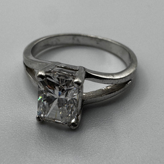 Bague en argent et brillant