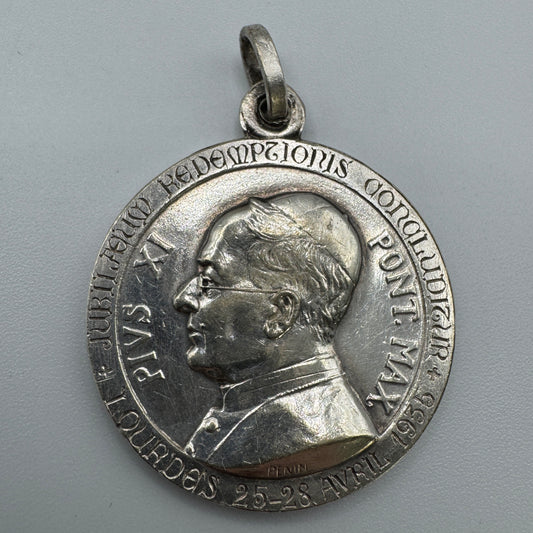 Médaille religieuse ancienne « Pape Pie XI - jubilé de 1935 »