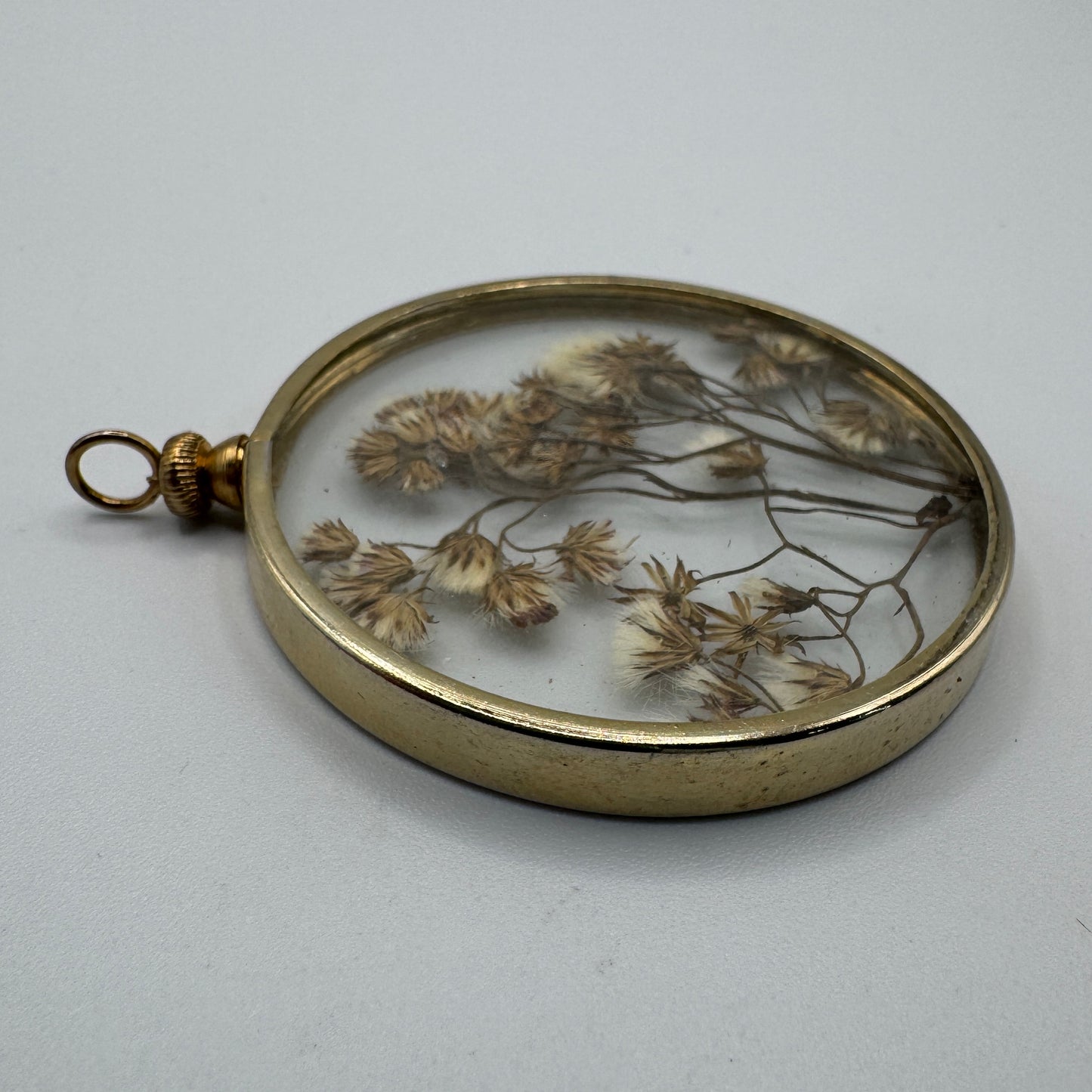 Grand Pendentif sous verre « fleurs séchées »