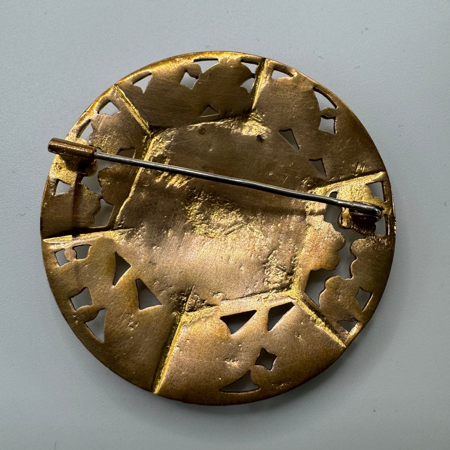 Broche ancienne Art Deco - bronze doré