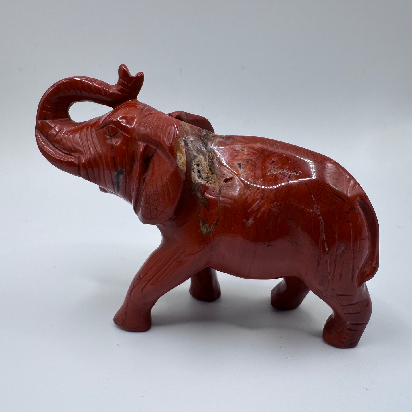 Sculpture Chinoise en jaspe rouge  « éléphant »