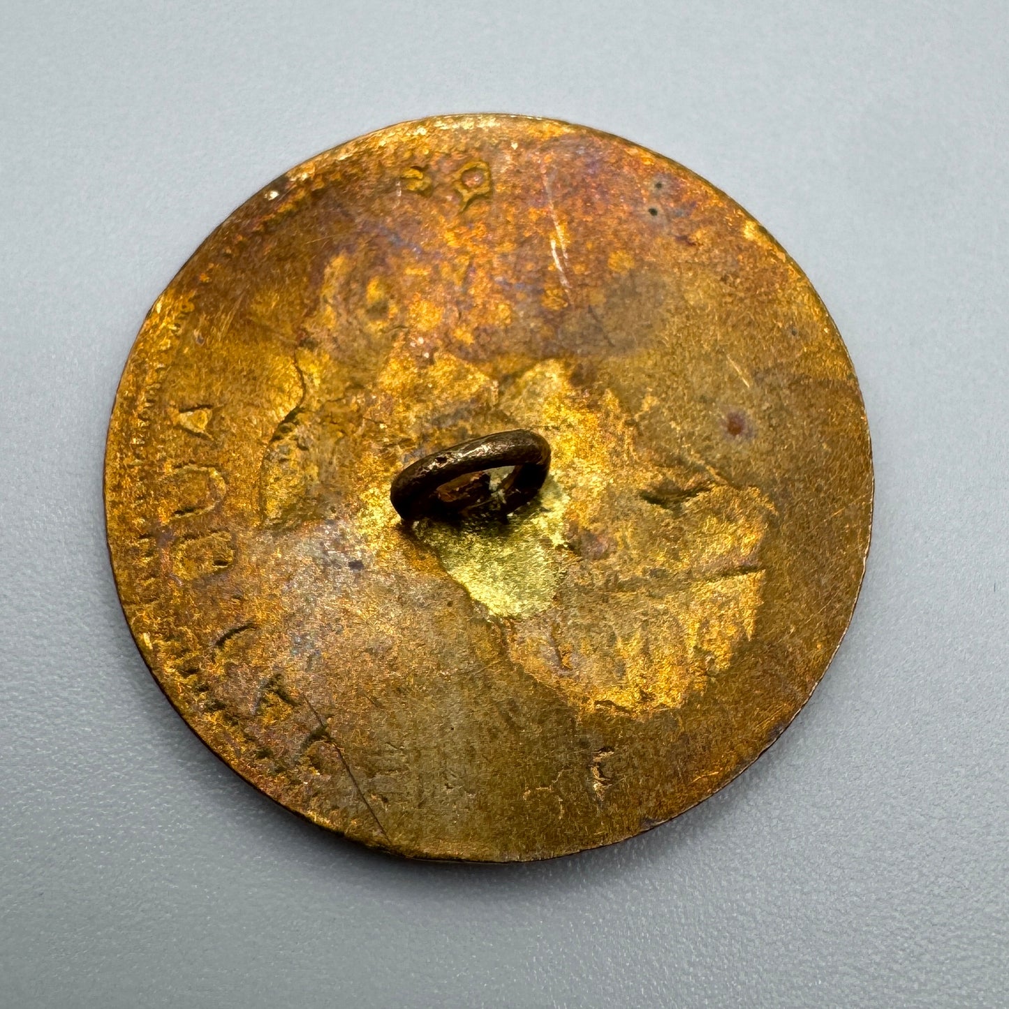 Bouton ancien en bronze « empereur Romain »