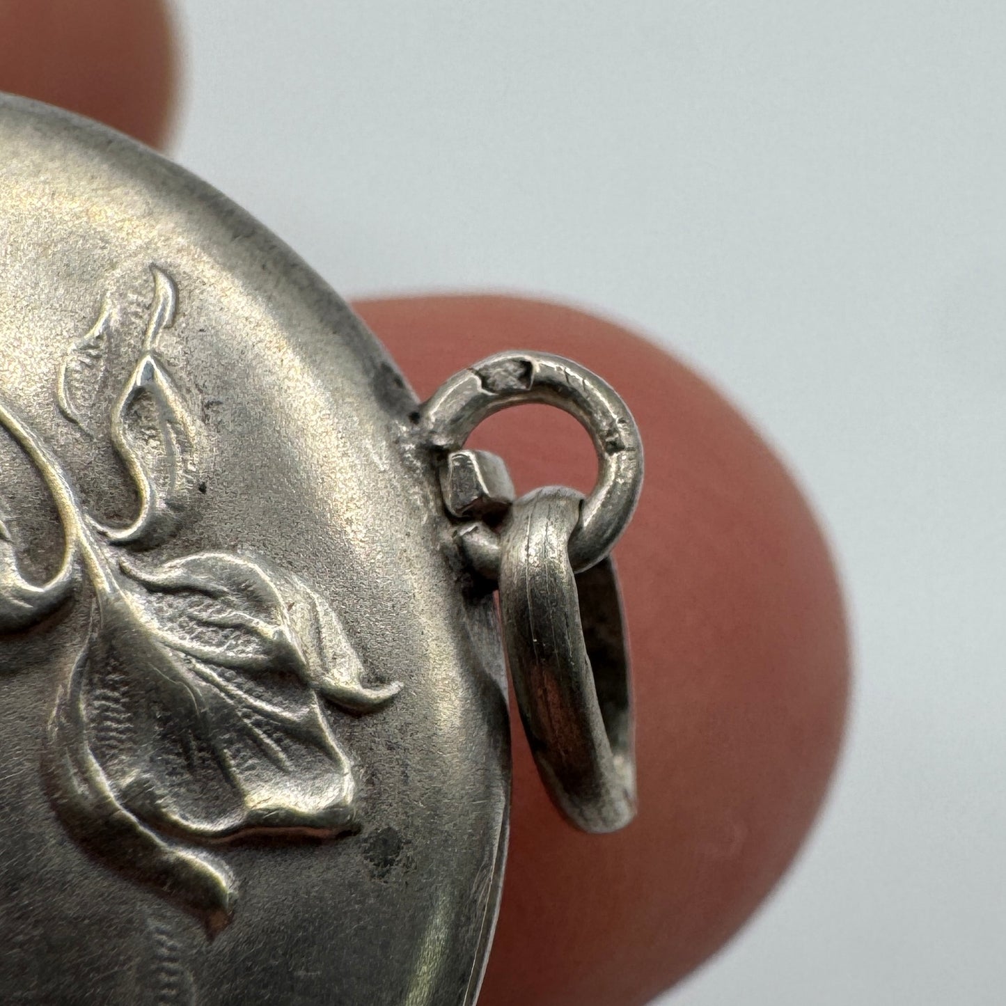 Pendentif ancien porte photo ou relique ART NOUVEAU - Argent massif