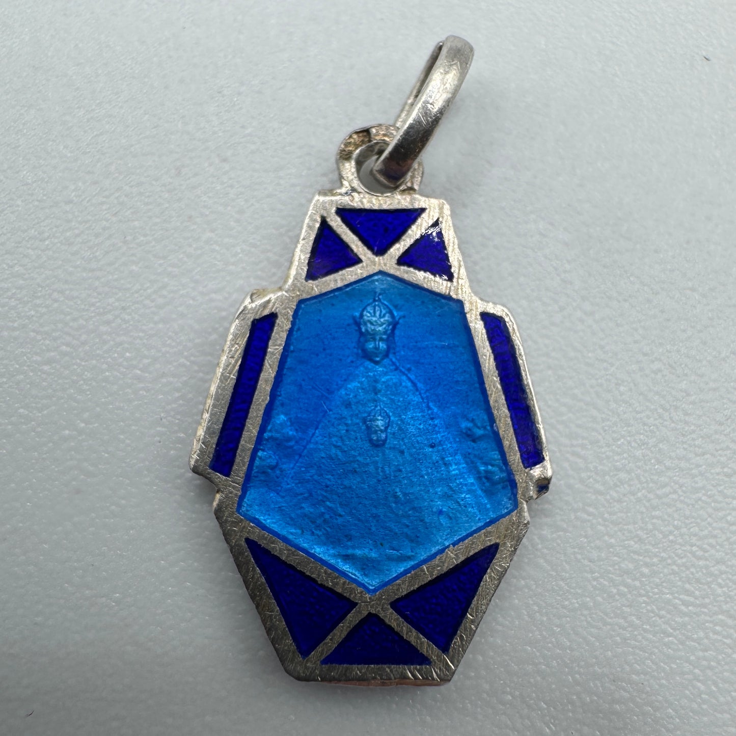 Médaille religieuse ancienne en argent émaillé « Sainte Vierge »