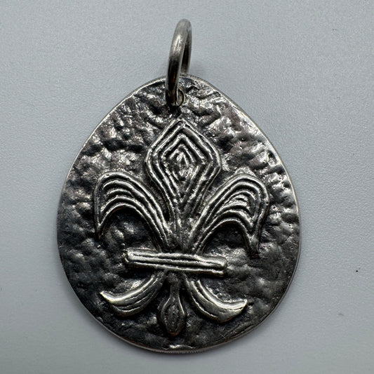 Superbe Pendentif ancien TOUL HOAT « fleur de Lys » - argent massif