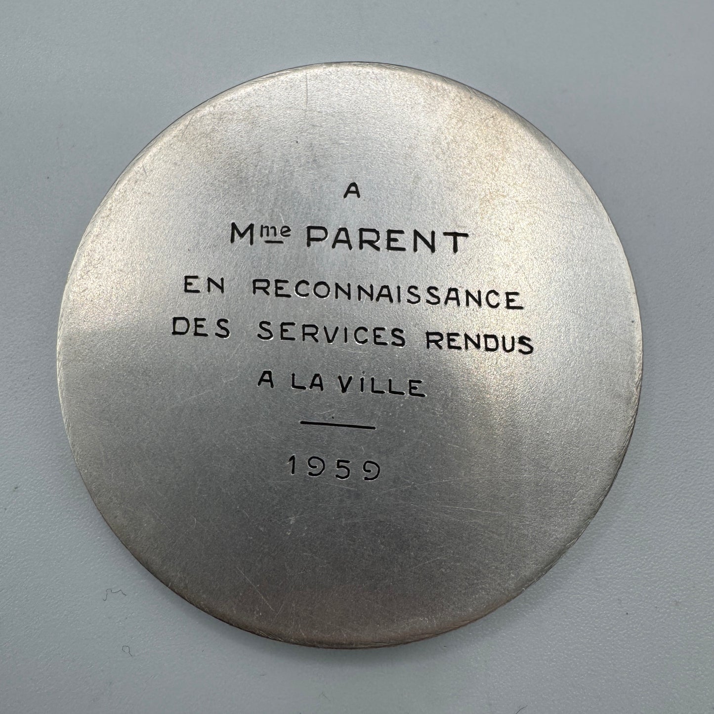 Médaille ancienne en bronze argenté « Ville de Courbevoie »