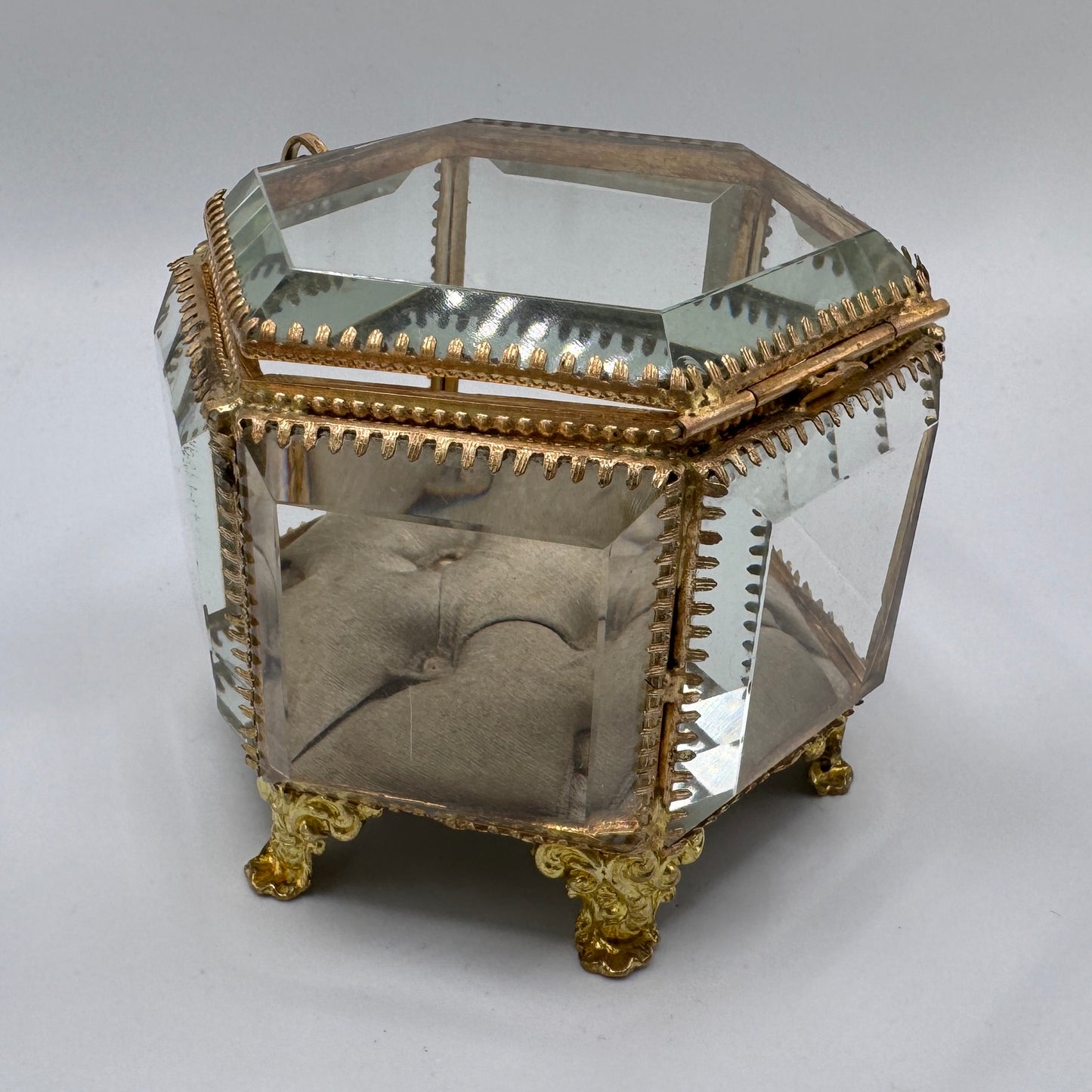 boîte à bijoux ancienne en verre biseauté