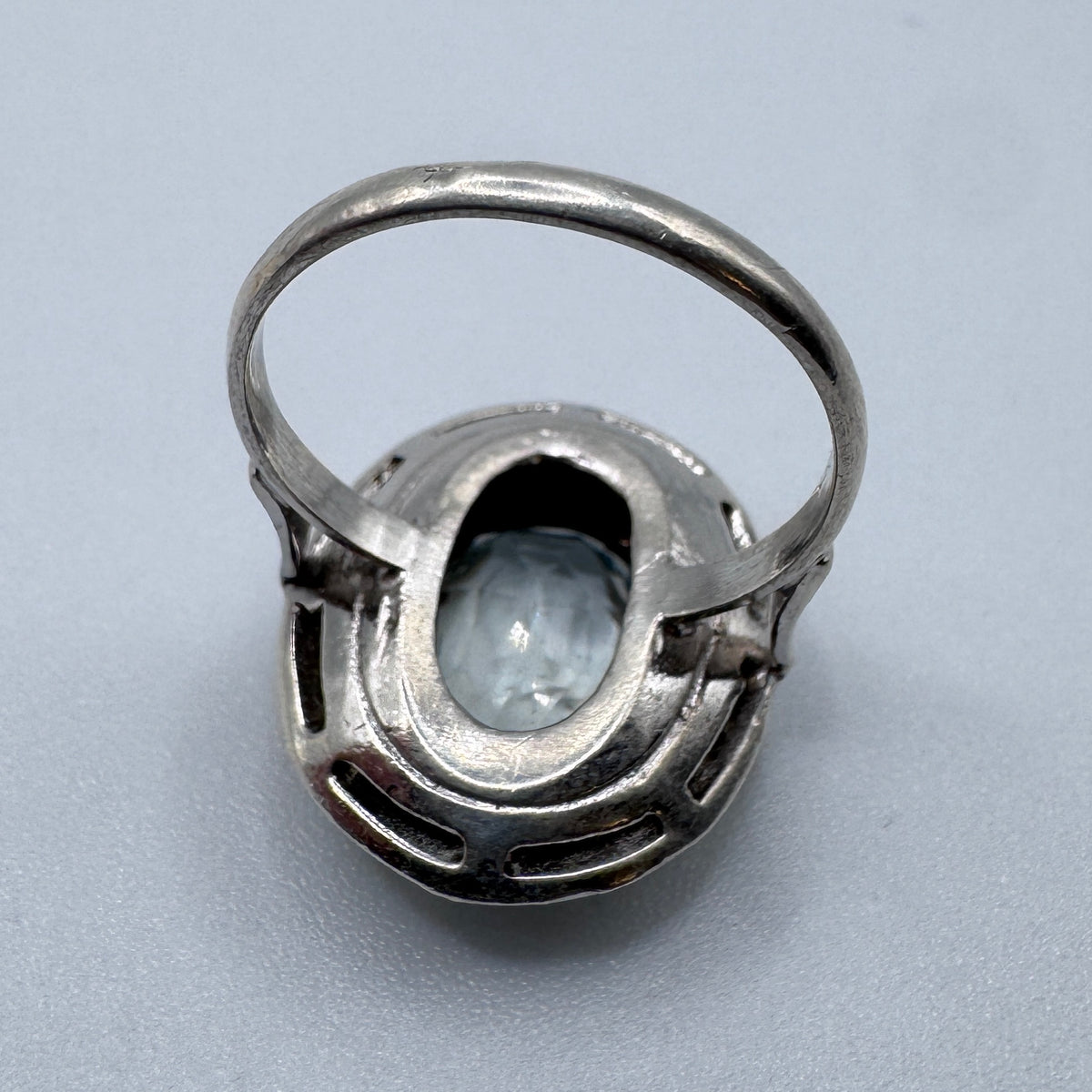 Bague ancienne en argent, marcassites et aigue marine