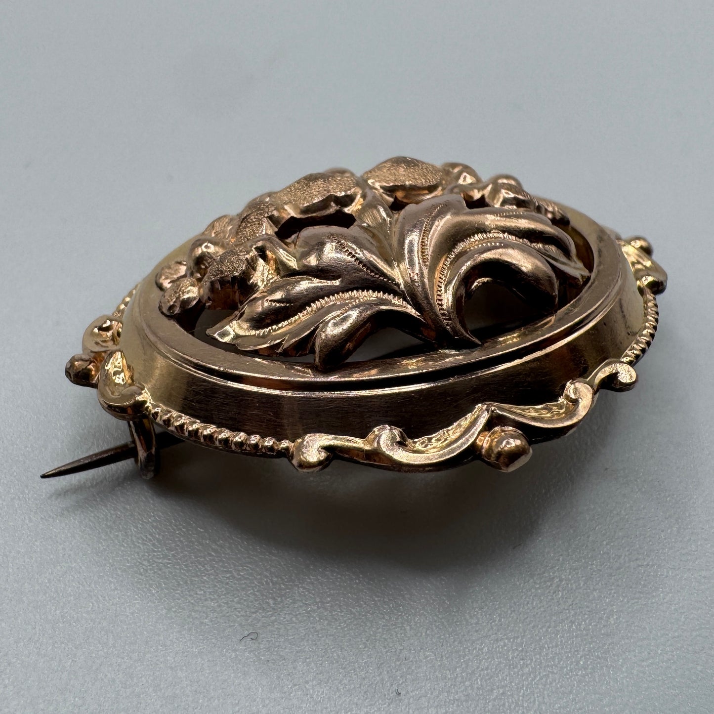 Broche ancienne en plaqué or - vers 1900