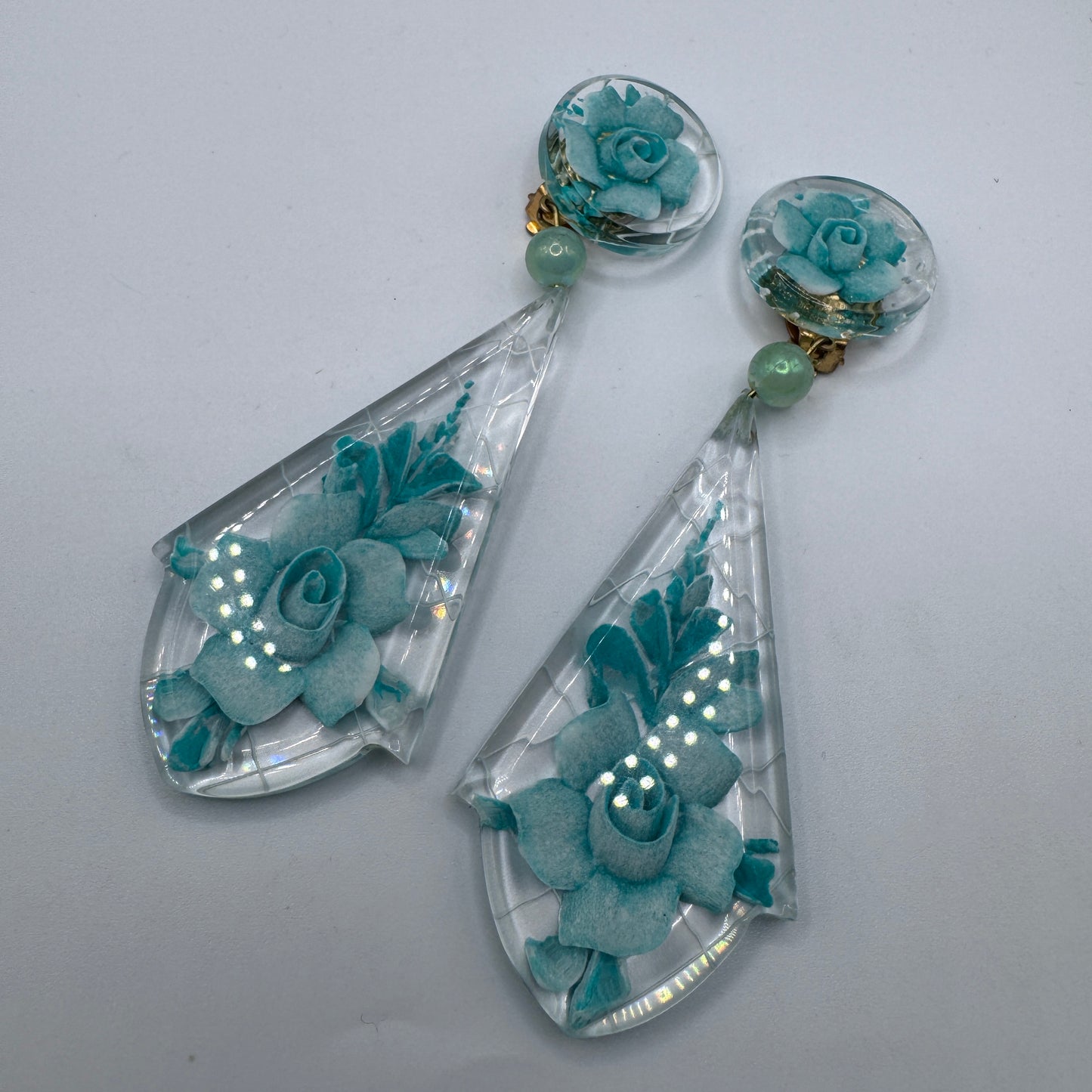 Jolis grands Clips vintage en lucite
