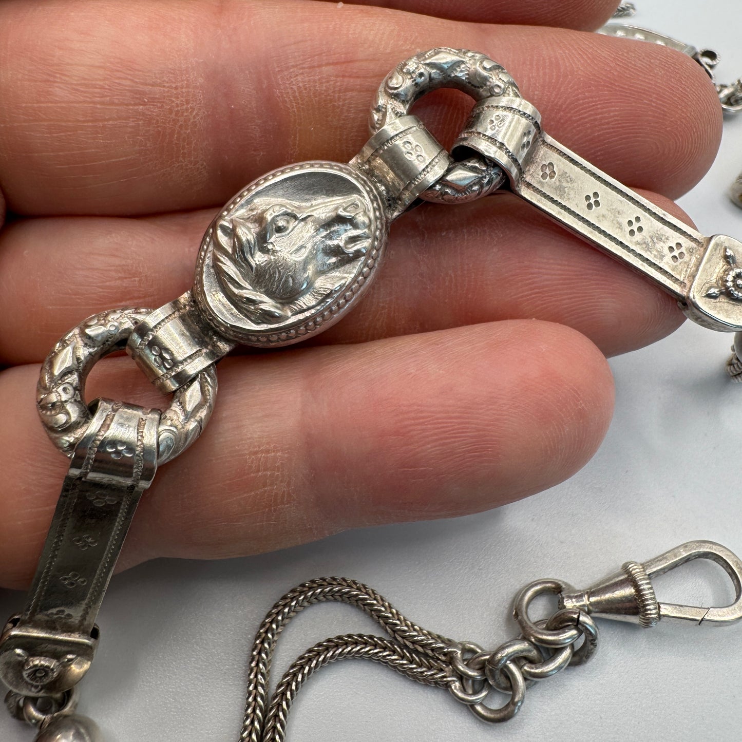 Châtelaine de montre à gousset XIXeme « thème équestre » - argent massif