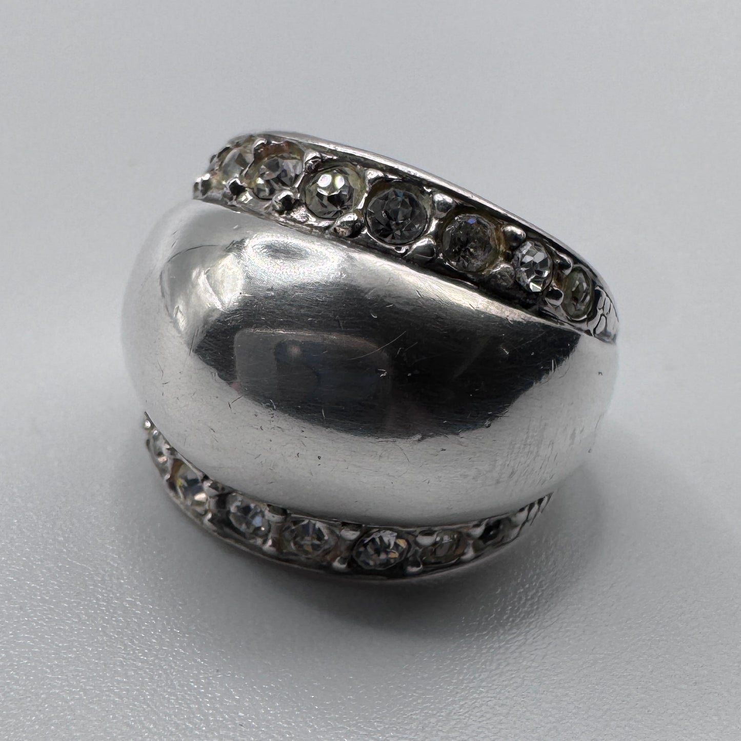 Bague en argent et verroterie