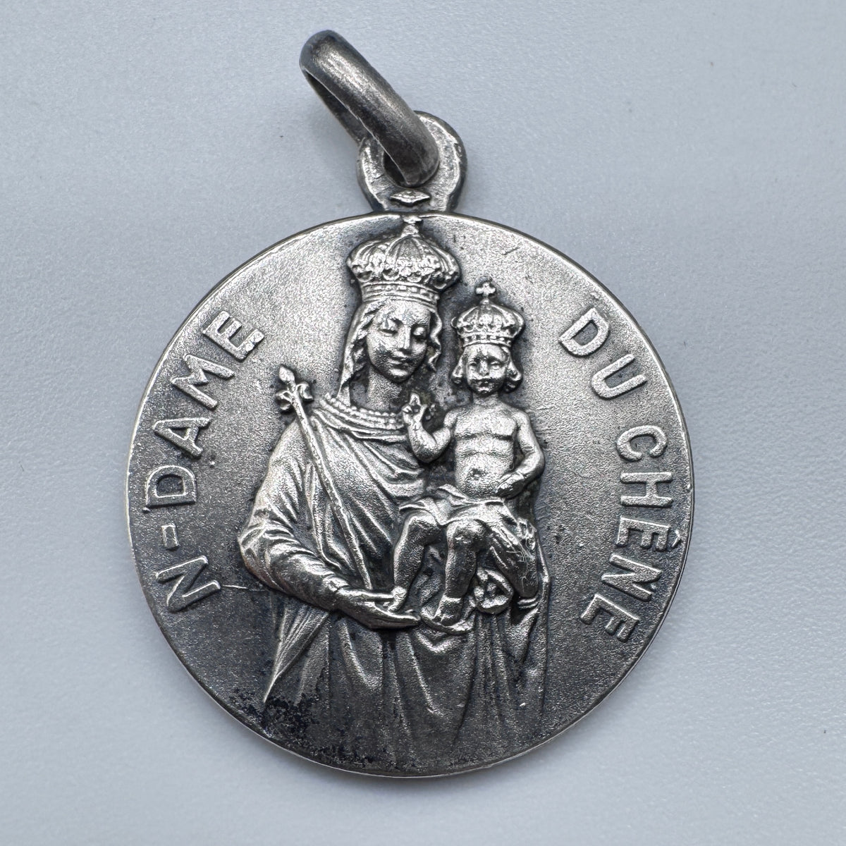 Belle Médaille religieuse ancienne « Notre Dame du Chêne »