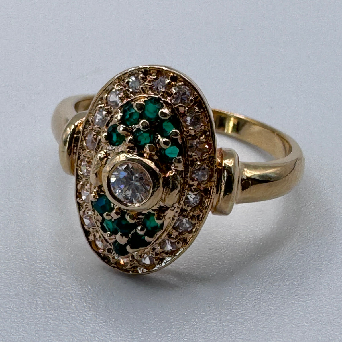Superbe Bague en plaqué or - pierres et verroterie