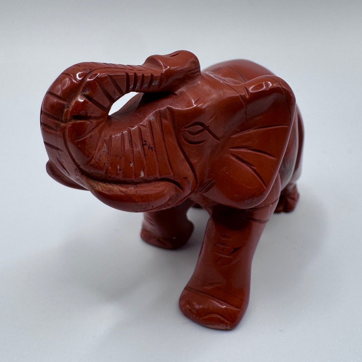 Sculpture Chinoise en jaspe rouge  « éléphant »